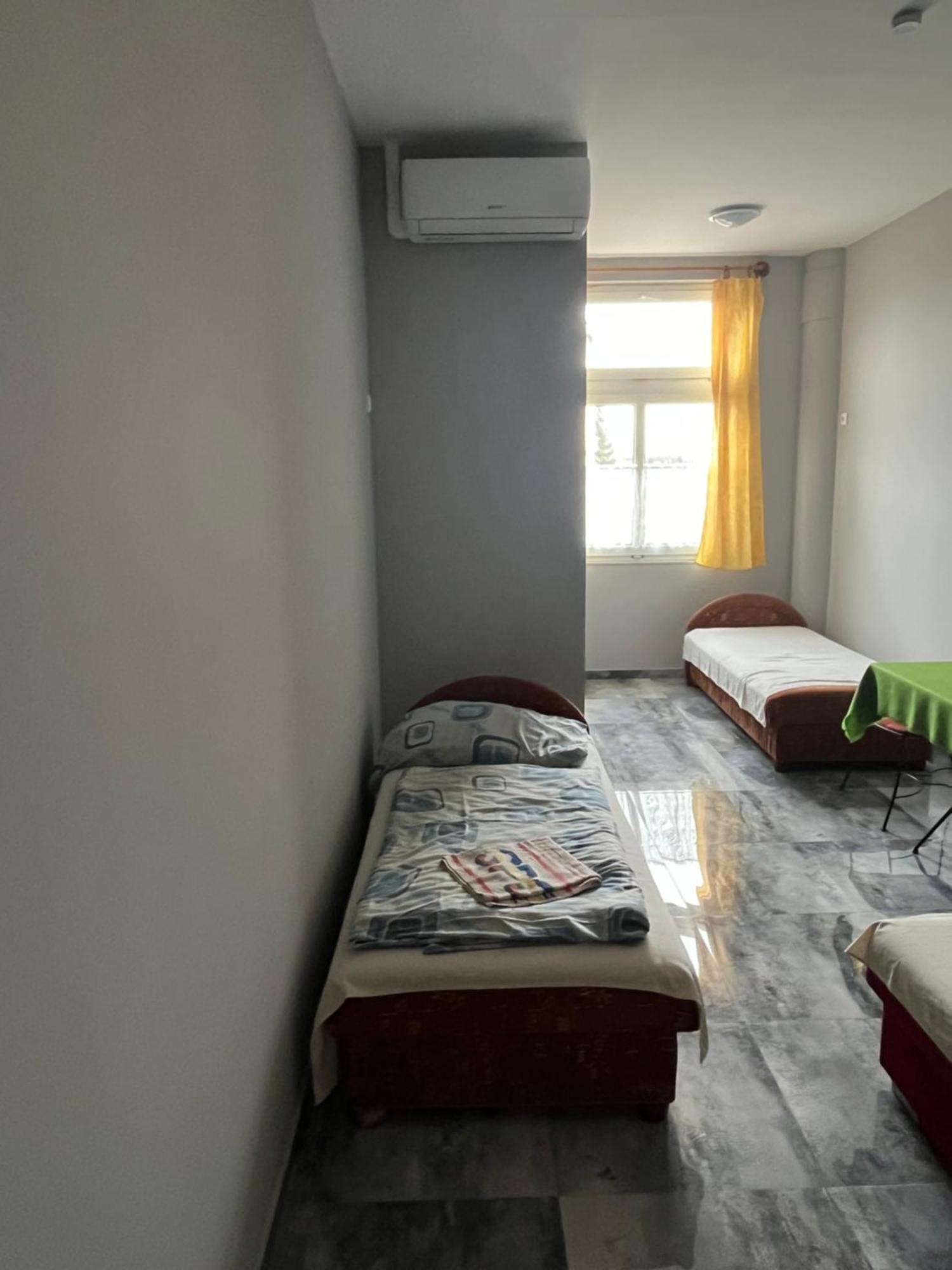 Lilla Motel Hegyeshalom Kültér fotó